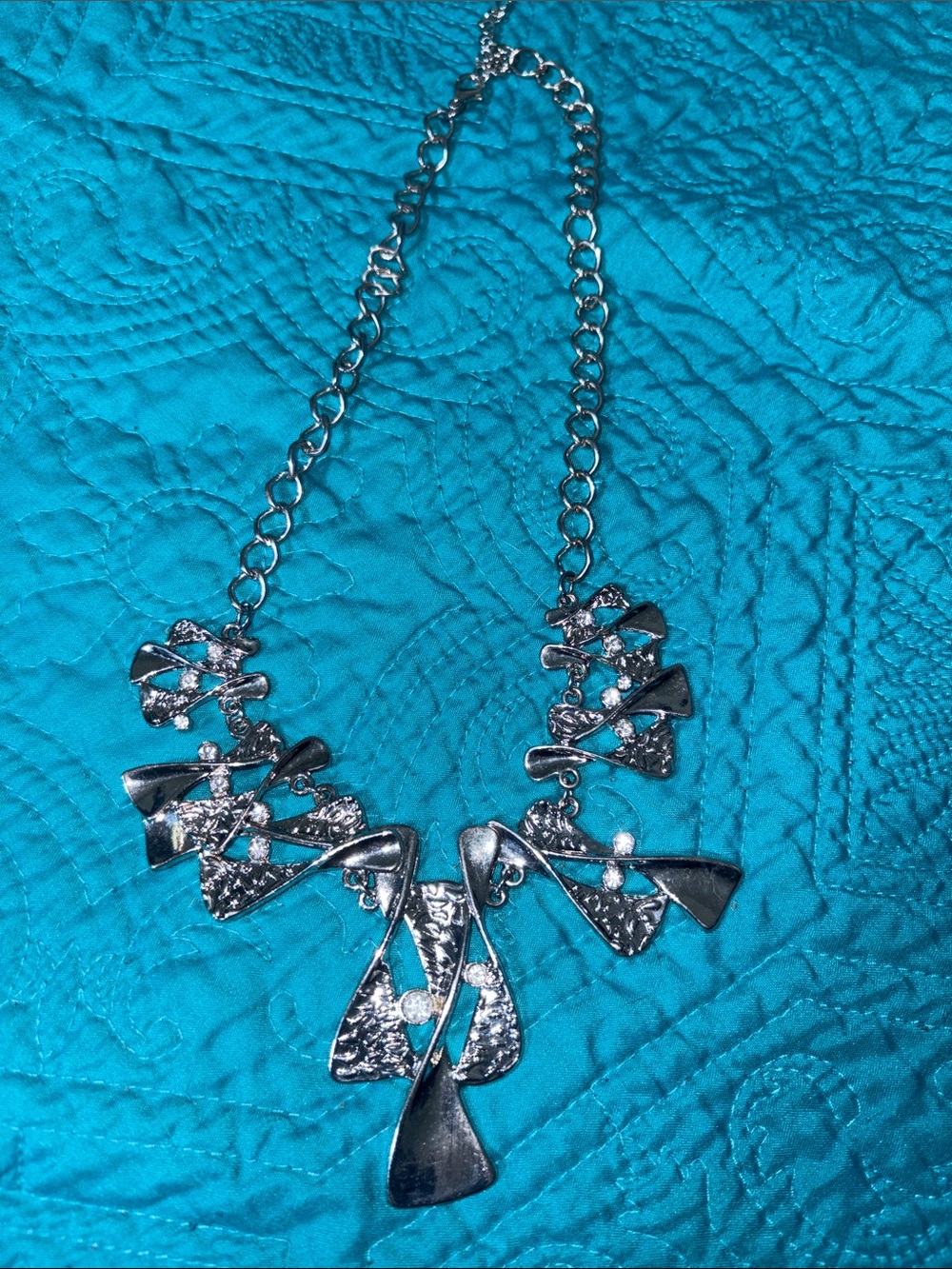 Silver tone Statement Bib Necklace - Silver Fashion Jewelry